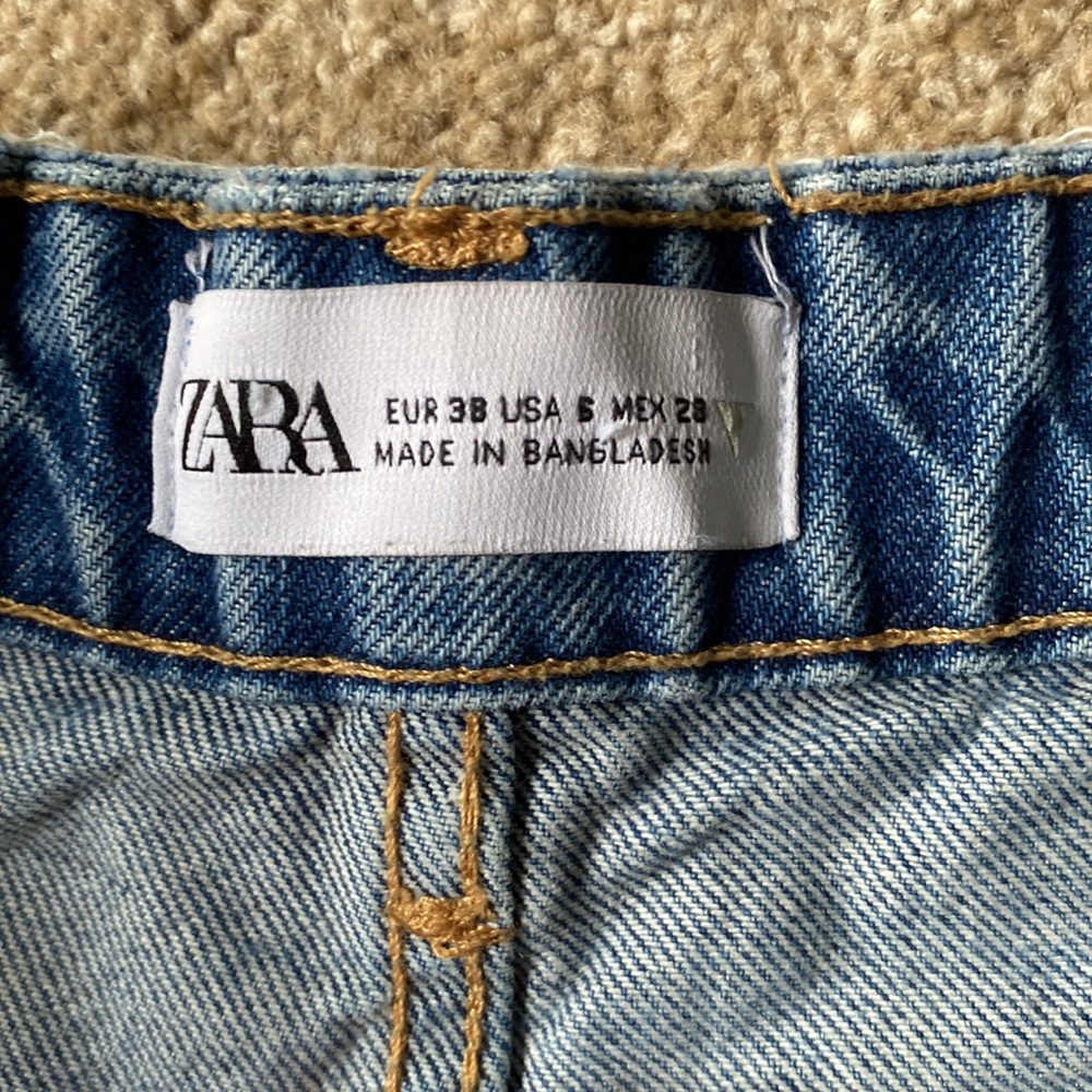 Zara Blue Denim Jean Shorts - Picture 2 of 3